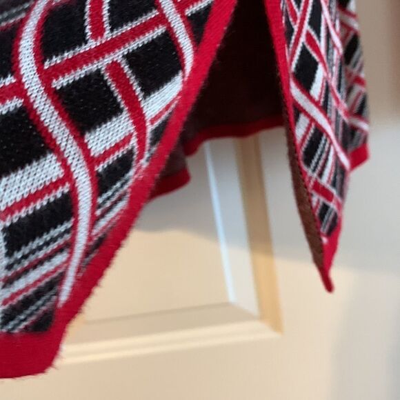 Rebecca Malone extra large NWOT red sweater with matching removable scarf - Picture 5 of 7